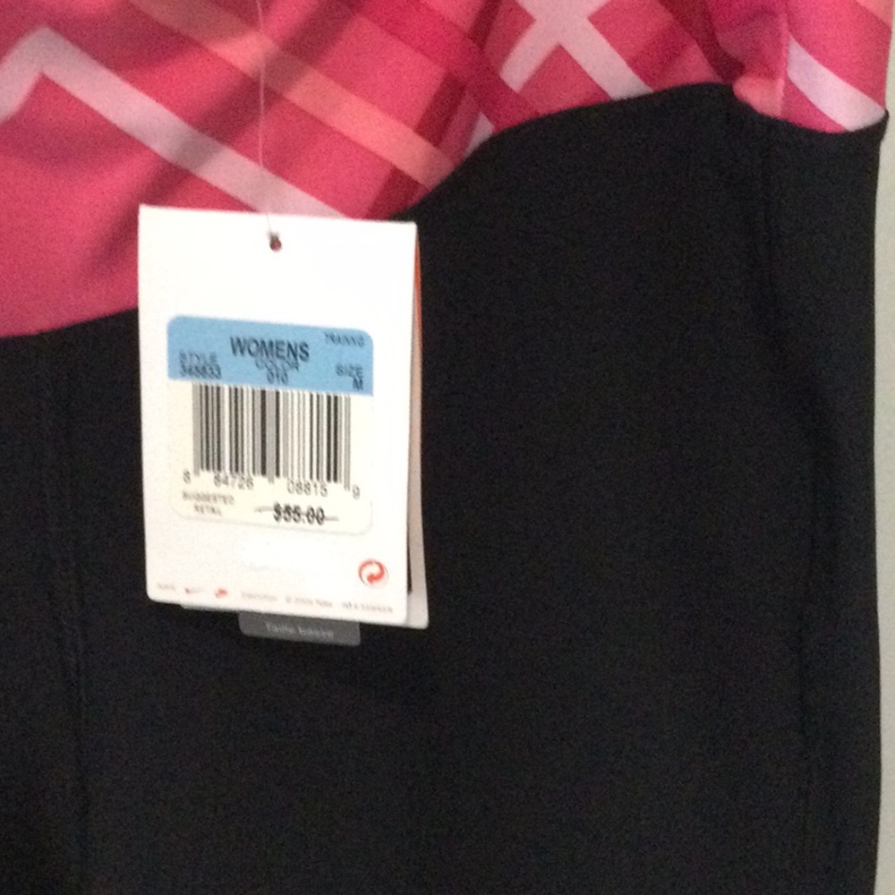 Nike low-rise capris - Picture 3 of 3
